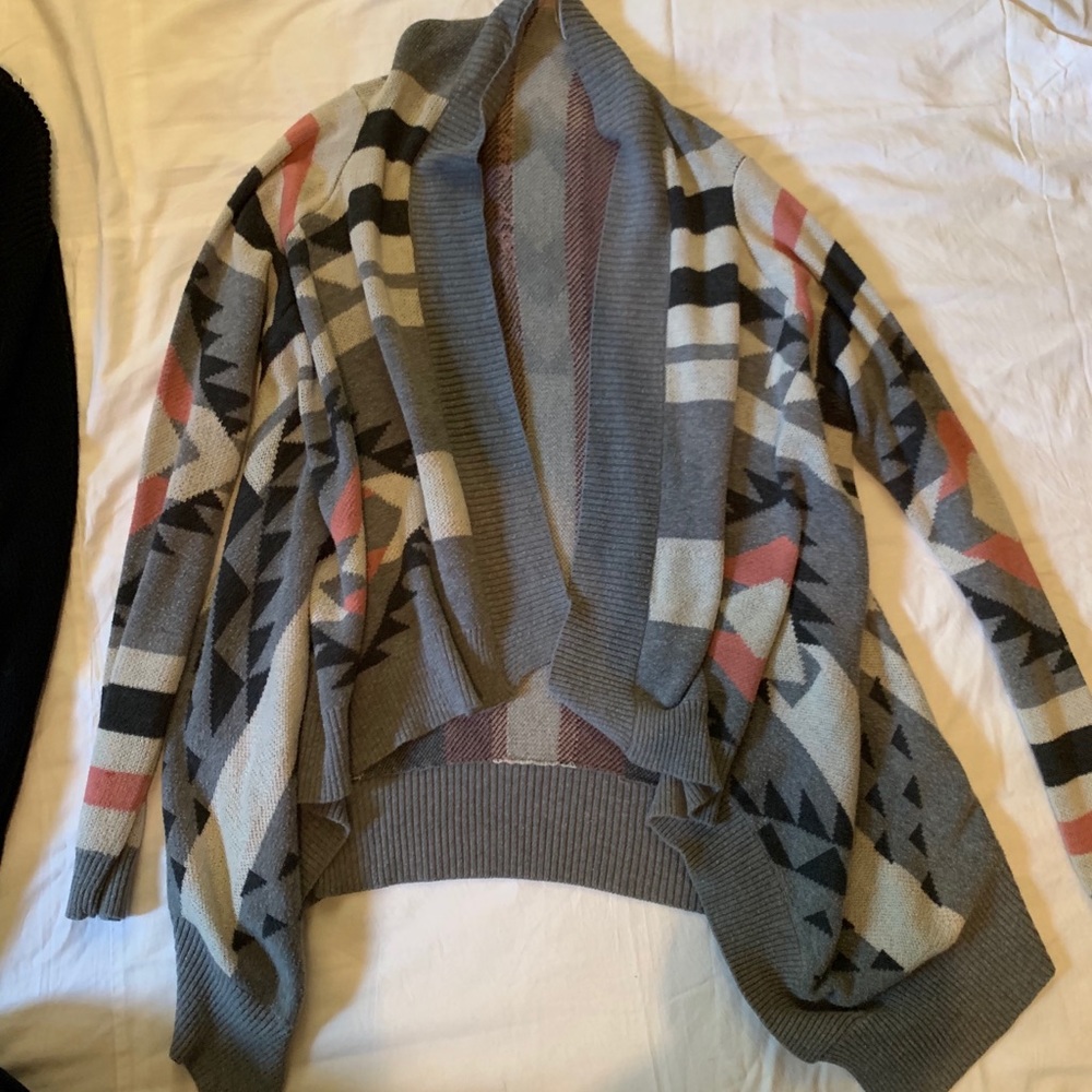 Sweater bundle - Picture 2 of 3